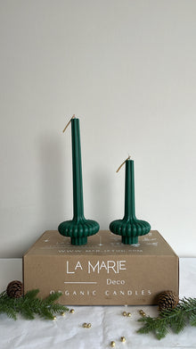 Set de Belén de La Marie en verde pino, sobre su caja de regalo